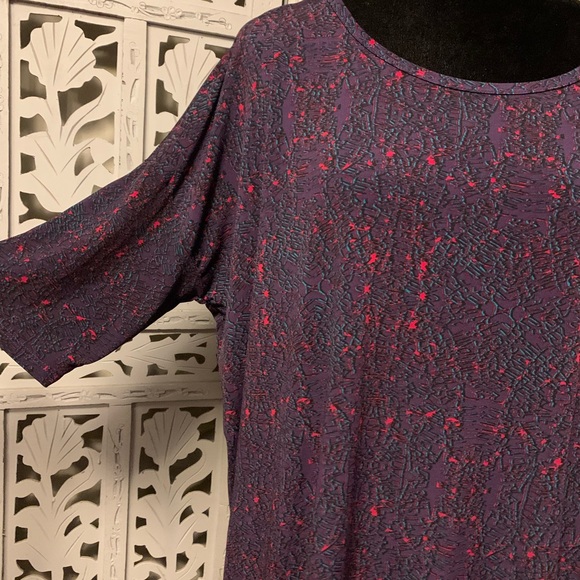 LULAROE! PURPLE & RED ACCENTS STRETCHY LIGHTWEIGHT SHORT SLEEVE LONG TUNIC TOP - Picture 5 of 8